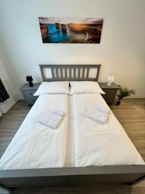 Apartment Gesamte Unterkunft Fuer 4 Top 18 Wien
